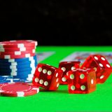 Ce este Caribbean Stud Poker și cum funcționează jocul de cazino